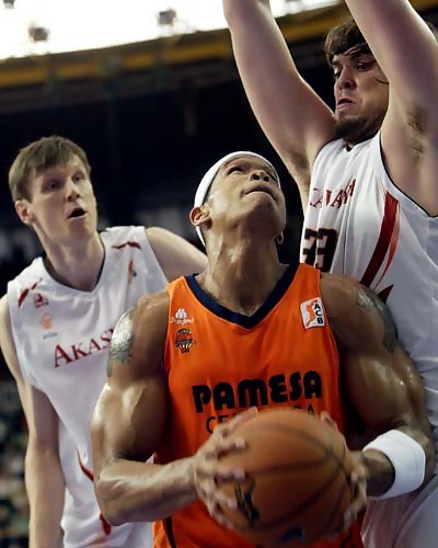 Rubén Garcés jugará en Pamesa una temporada más