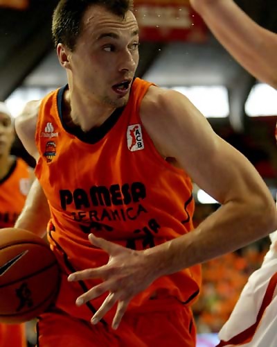 Timinskas se queda en Valencia