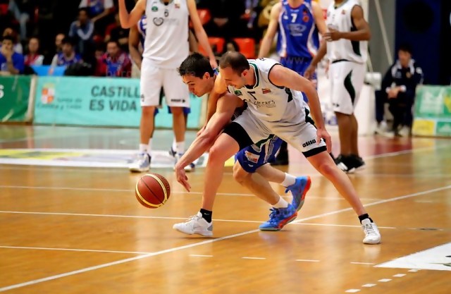 Pedro Robles continuará en Cáceres la próxima temporada