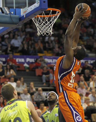 Florent Pietrus renueva 1+1 y cierra la plantilla de Valencia Basket