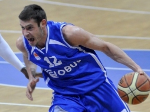 Assignia Manresa abre, un año más, el mercado con el fichaje del prometedor búlgaro Alexander Yanev