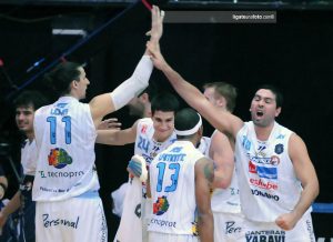 Liga Argentina LNB (Final): Peñarol se adelanta por 2 a 0 en condición de visitante ante un Obras que no encuentra respuestas anímicas y de juego. Lamonte MVP