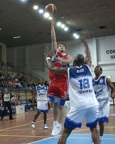 Ricardo Busciglio debutó con Junior Casale Monferrato de la Legadue Italiana