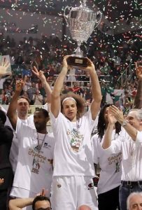 Lega (final): Montepaschi Siena consigue su sexto título de liga consecutivo (4-1); su nueva víctima, el Olimpia Milano de Sergio Scariolo