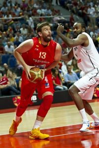 La FIBA inserta partidos clasificatorios entre selecciones nacionales en plena temporada de clubes; un nuevo calendario tras el Mundobasket 2014 que ya ha encendido las redes sociales