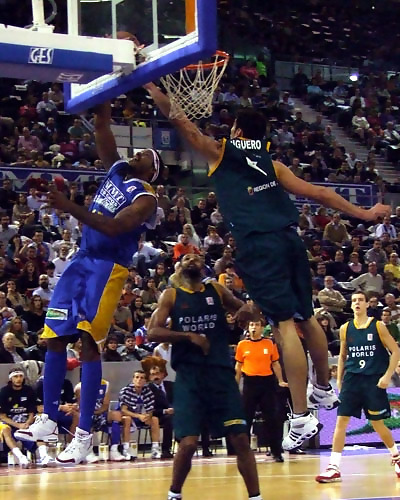 Juanjo Triguero se puso a la altura del máximo reboteador nacional: Felipe Reyes