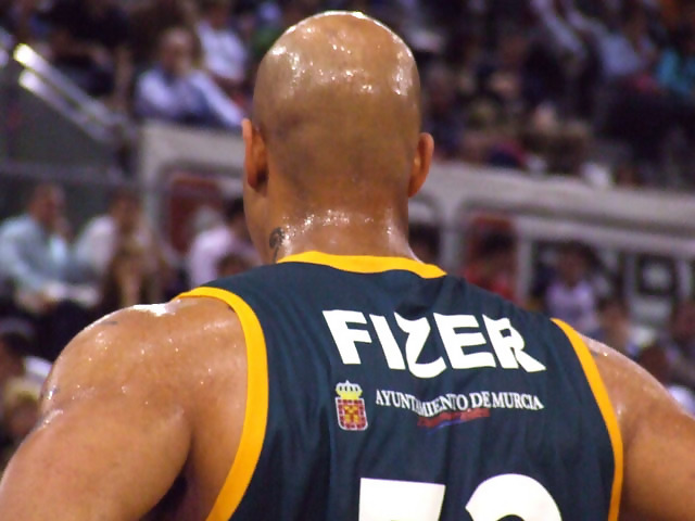 El pastor Marcus Fizer niega el fracaso y busca reengancharse a la NBA desde la fe