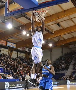 John Holland, tirador para Cajasol