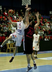 Obradoiro confirma los fichajes de Rafa Luz y Ben Dewar y anuncia a Pavel Pumprla