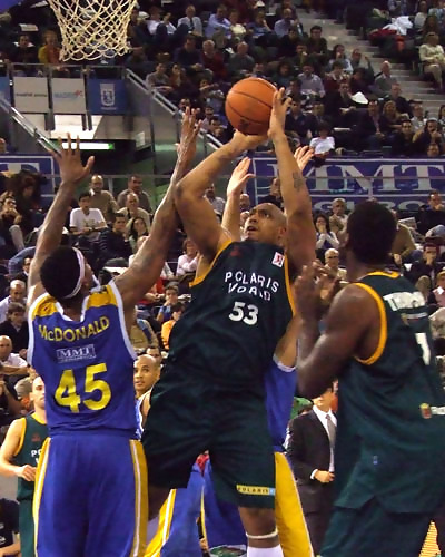 El PW Murcia de Fizer se deja contagiar por el ritmo del MMT Estudiantes y muere agotado (con galería)