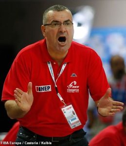 Los minutos calientes de los amistosos Italia-Croacia: Repesa descalificado y tángana entre los jugadores