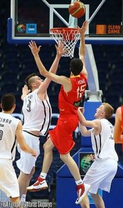 El CB Prat incorpora a Albert Homs, la perla verdinegra, y renueva a Ferran Bassas y Guillem Vives