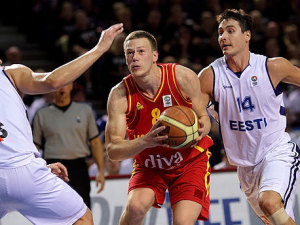 Preeuropeo: Rajada de Slavnic contra Teodosic. Montenegro, Italia, Croacia y Ucrania, con billete para el Eurobasket. Grandes anotaciones de Gavel y Teletovic. Zack Wright, cerca del triple-doble