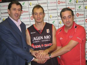 Nacho Azofra ya forma parte de la plantilla del Lagun Aro Bilbao Basket