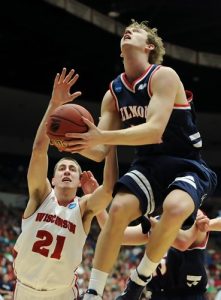 Zoco Plata: Aurteneche Euskadi ficha al pívot Mick Hedgepeth, renueva a Jon Uriarte, confirma la cesión de Ilimane Diop y Jon Oyanguren disputa la Euskal Kopa