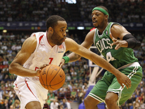 La Noche Americana: Knicks se llevan el primer derbi en el MSG. Partidazo en Sacramento. Sólido Calderón (17 as). Cara y cruz: Paul Pierce ve el aro como una piscina; Monta Ellis, 1/14 TC