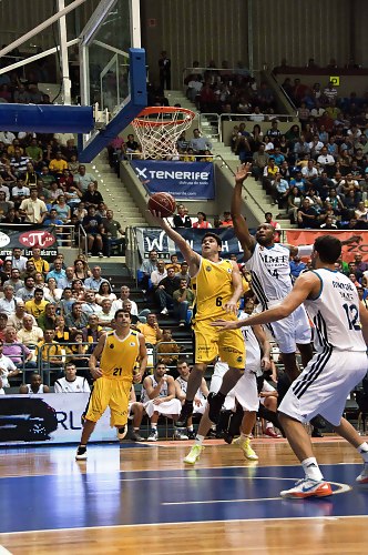 Valencia Basket sufre para ganar a un CB Canarias con muestras de mejoría (69-73)
