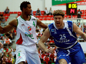 Liga Turca (J3): Galatasaray vence a Efes con un fantástico 12/19 en T3. Stanojevic, MVP. Rifi-Rafe entre Andersen y Prince. Además, recordamos la exhibición de David Rivers en las finales de 2000