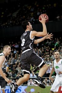 Eurocup: Gescrap Bizkaia gana con solvencia en Charleroi con un Nikos Zisis dominante (69-85)
