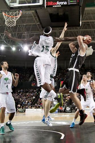 James Gist, ante su examen final. ¿cambio por Andy Panko? Actualización: Posible rajada del jugador en Facebook