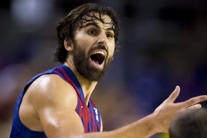 El Barça golpea primero al PAO gracias a Víctor Sada y a la pareja Navarro-Saras (72-70)