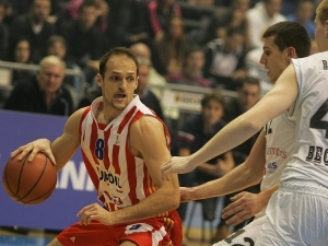 Liga Adriática (J8): Derbi caliente en Belgrado con victoria del Estrella Roja ante el Partizan e insultos a Gurovic; Terrico White se va hasta los 49 de valoración contra Cibona