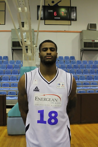 Liga griega (J7): Emociones, despedidas y baile de entrenadores. Coleman (Kavala) MVP