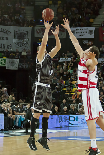 Bilbao Basket asegura y refueza su proyecto con un nuevo patrocinador principal: la biotecnológica Uxue