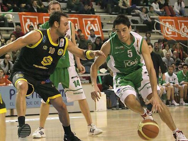 Facu Venturini causa baja federativa en CAI Huesca La Magia