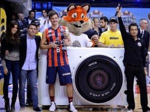 Lega (Beko All Star Game): Stefano Gentile se alza con el MVP. Dominic James pide matrimonio a su novia  y no pasa el tiempo para Carlton Myers. El ex ACB Laurence Ekperigin, estrella en Legadue