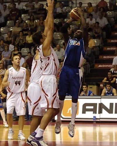 Akin Akingbala es el sustituto de Antonio Reynolds en Lleida