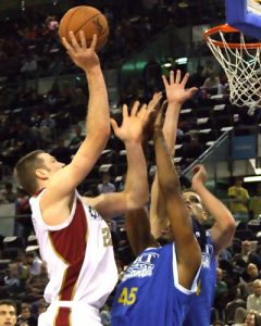 Alarma en Granada, Borchardt recae de su lesión y será baja unas 3 semanas