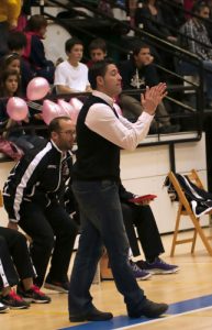 Víctor Lapeña abandona UNB para entrenar a Perfumerías Avenida