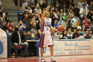 Blusens Monbus aviva el sueño de la copa tras noquear a Lagun Aro en el tercer cuarto (71-60)