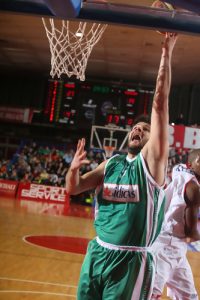 Lega (J14): Sigue el cuarto menguante en el Mediolanum Forum. Cantù puede con Milano; Caserta vuelve a ganar con el <i>cuore</i>; Kaloyan Ivanov ya es el amo en Avellino; Chris Burns se lleva el MVP