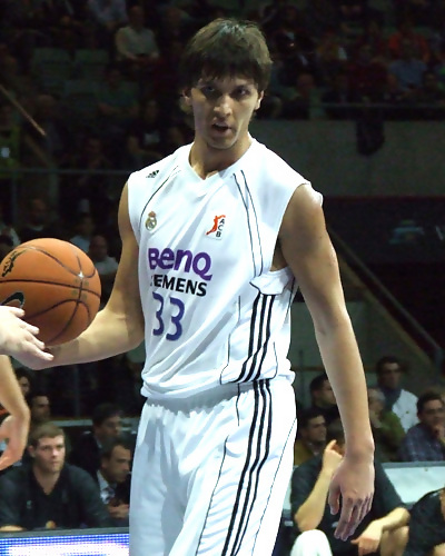 Marko Tomas se lesiona y será duda para la Copa