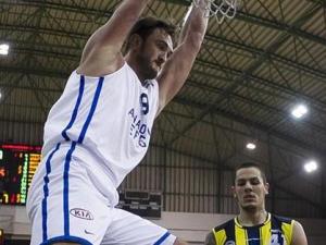 Liga Turca (J13-J14): Triple empate en cabeza tras la victoria de Efes sobre Fener. Arroyo debuta con Galatasaray. Penney y Karadeniz, MVPs. Recordamos la Korac conquistada por Efes en 1996