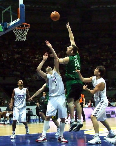 ACB-Outside: Betts retorna a Grecia