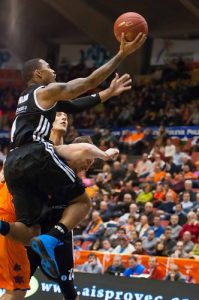 Eurocup Last16: un imparable Earl Rowland deja malherido a Uxue Bilbao Basket