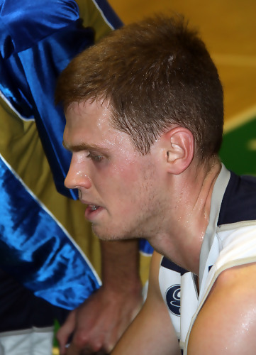 Adecco Plata (J13): La racha del CB Prat se queda en 6 victorias consecutivas al perder ante el Oviedo Baloncesto de Hanley, de nuevo MVP