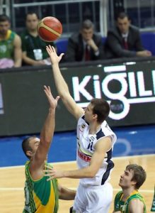 Liga Turca (J15): Sin cambios en la cabecera de la clasificación. Tripkovic debuta con Fenerbahce. Problemas con el fisco turco para Mire Chatman. Gerrod Henderson (Erdemir), MVP