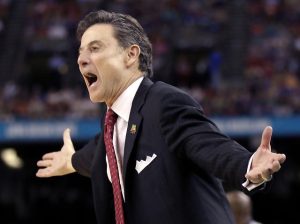 Rick Pitino ya ejerce en Atenas mientras que Larry Brown está a punto de salir de Torino