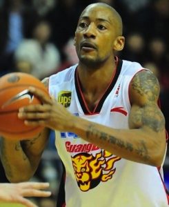 Liga China: ¡89 faltas personales y 119 tiros libres lanzados en un partido! Canasta ganadora de Arenas y el increíble acierto triplista de Haislip. iPhone5, el regalo favorito