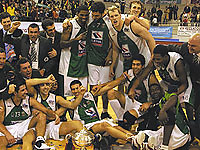 Técnico español Manolo Povea, ex ayudante de Maljkovic, campeón de la Copa Portuguesa