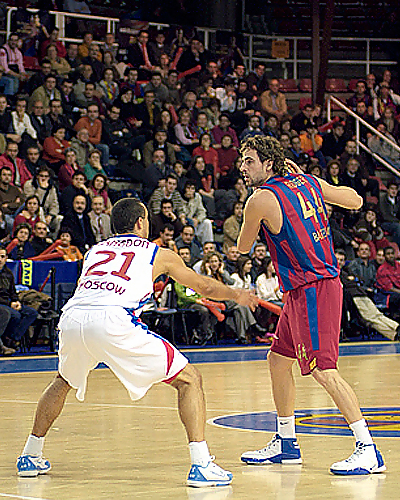 Grimau salva la crisis y la Penya se ahoga en su propia zona (con declaraciones)