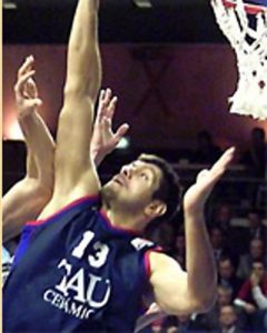 Dusan Jelic: La promesa que se convirtió en trotamundos