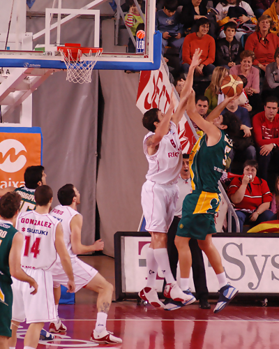 Ricardo Guillén cambia Los Barrios por Alerta Cantabria