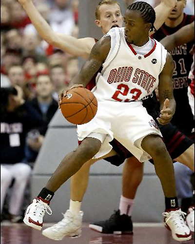 Ken Johnson refuerza el juego interior de Ford Burgos