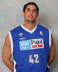 Bramlett llega al Caja San Fernando