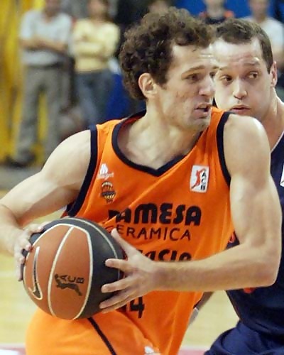 A Avdalovic se le tuerce el mejor momento de la temporada